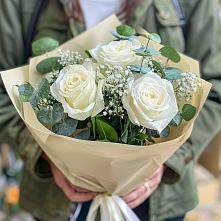 Букет цветов из:  Розы в Графском