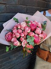 Букет розы в пальмах в Графском Букет цветов из: Розы в Графском