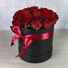 Цветочная композиция из Розы в шляпной коробке в Графском